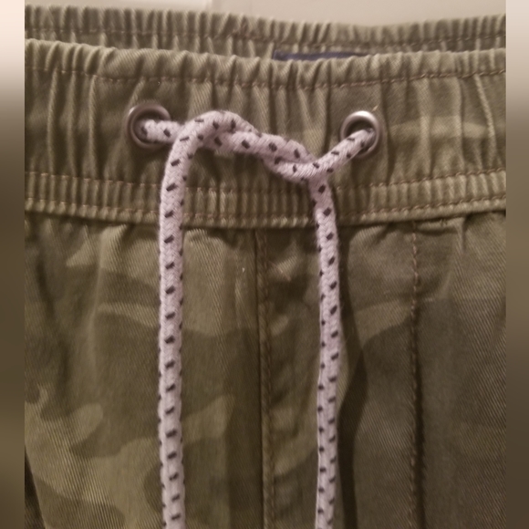 Aero Cameo Sweatpants - Picture 3 of 15